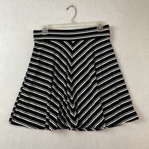 Loft Skirt Womens Small Petite SP Black White Stripe Knit Skater Flare Casual‎